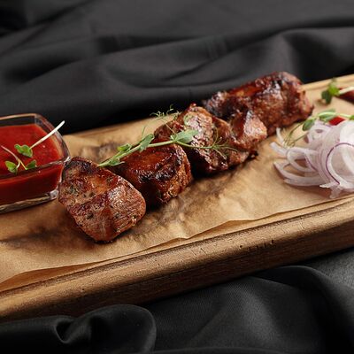 Шашлык из свиной шеи в Мираж по цене 630 ₽