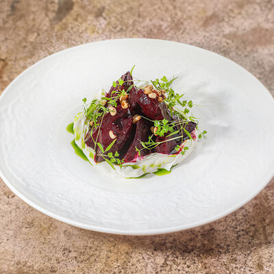 Свекла, запеченная в глазури из черной смородины в Ива по цене 535 ₽