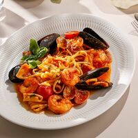 Лингвини с морепродуктами в Кукумбер
