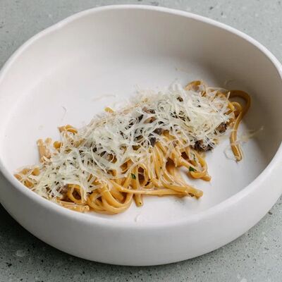 Феттучини с курицей и грибами в SET по цене 745 ₽