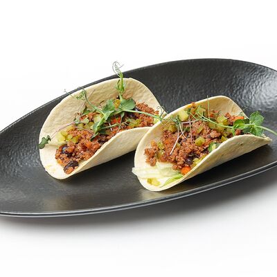 Тако с говядиной в Chillis Bar по цене 600 ₽