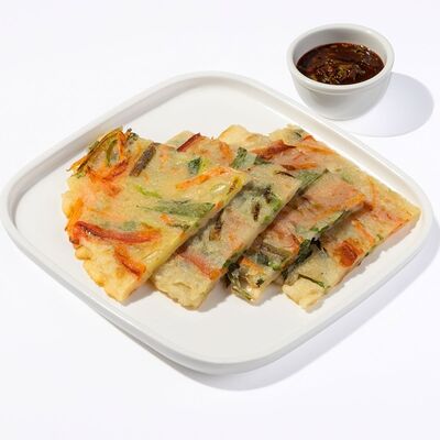 Блины Яче паджон в Kimbox - Корейская кухня по цене 540 ₽