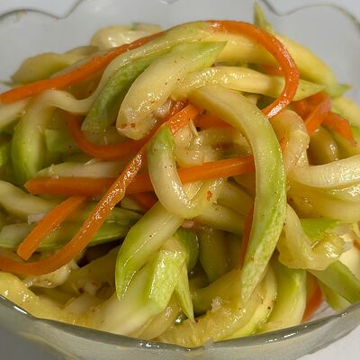 Салат из свежих кабачковв Пянсе по цене 199 ₽