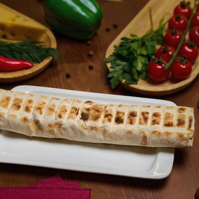 Люля-кебаб из баранины в лаваше с овощами в The Кухня по цене 400 ₽