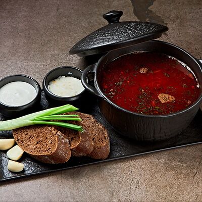 Борщ с брискетом и смальцомв JAGGER по цене 1014 ₽