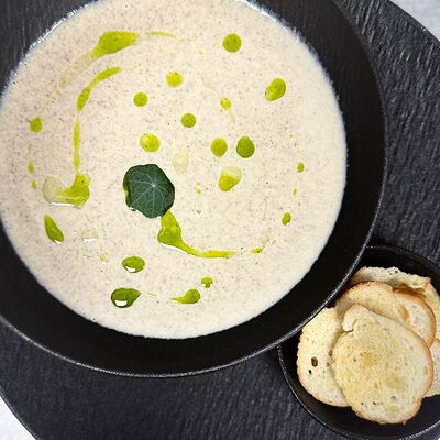 Крем-суп из шампиньонов в Западный сад ! по цене 650 ₽