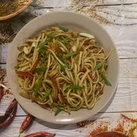 Wok Лапша удон в Вьетнамская кухня