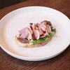 Брускетта с копченой уткой и фруктовой мастардой в Миллениал по цене 530