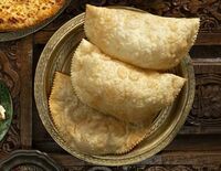 Чебурек по-хивински в Чайхана Павлин-Мавлин