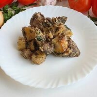 Картофель по-кавказски с потрошками в Русская тройка