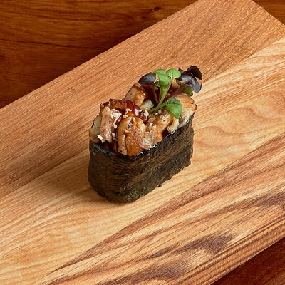 Острые суши Угорь в Суши Рай по цене 170 ₽