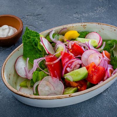 Из свежих овощей со сметаной в Чайхона №1 Братьев Васильчуков по цене 280 ₽