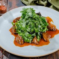 Тёплый салат с куриной печенью и рукколой в Белый сад