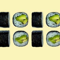 Ролл с авокадо в Яманаси