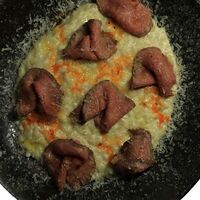 Ризотто с говядиной и пармезаном в Эсперанто