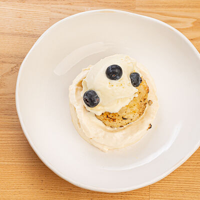 Тот самый сырник из рикотты с карамельной страчателлой в 9/18 бистро по цене 730 ₽