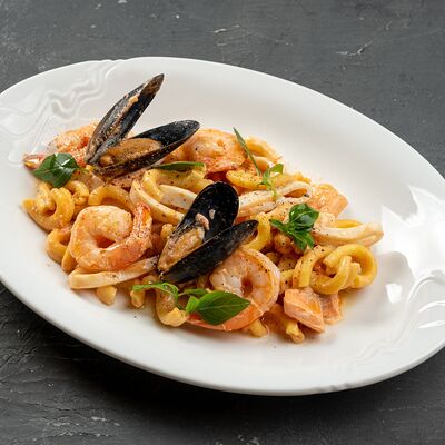 Паста с морепродуктами в Сорренто по цене 955 ₽