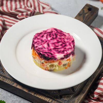 Сельдь под шубой в Рестомаркет Китчен по цене 90 ₽