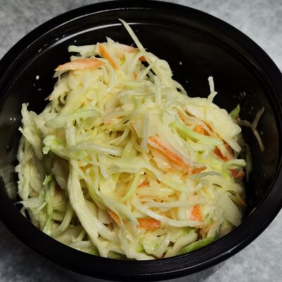 Салат Коул слоув ВкусноПарк по цене 125 ₽