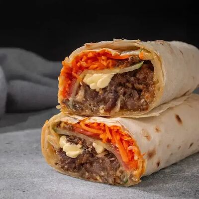 Шаурма Скажите сыыыр говядина в КОМБИНАТ шаурма и стритфуд по цене 398 ₽