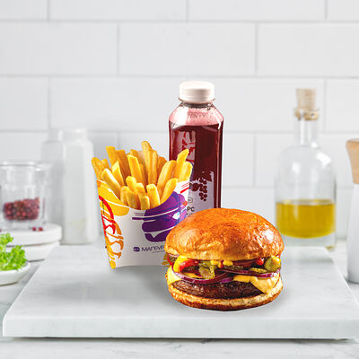 Комбо - Чизбургер с картошкой фри и морсом в Магбургер & Братья Караваевы по цене 405