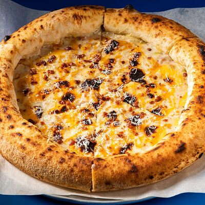 Пицца Карбонара в Mates pizzabar по цене 950 ₽