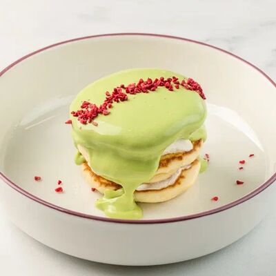 Панкейки с кремом фисташковым в Шоколадница по цене 490 ₽