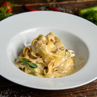 Феттуччине с белыми грибами в сливочном соусе в Villa Pasta