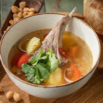 Шурпа с корейкой ягнёнка в Чайхана Инжир по цене 850 ₽