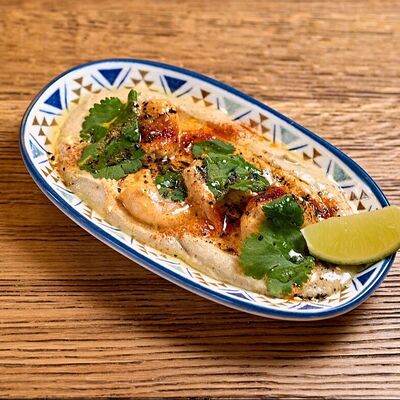 Хумус с креветками том ям в Итальянцы по цене 540 ₽