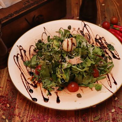 Салат с тунцом в Vagr по цене 480 ₽