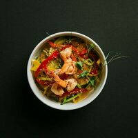 Салат фунчоза с креветками в Wasabi