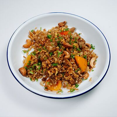 Рис с курицей кунгпо и кешью в Китайка по цене 520 ₽