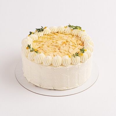 Торт Морковный с орехами и соленой карамелью в Британские Пекарни по цене 2450 ₽