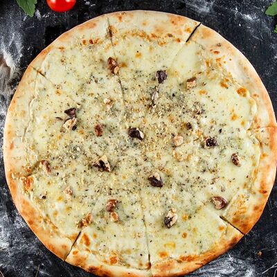 Кватро формаджи в Pizza 32 cm по цене 750 ₽