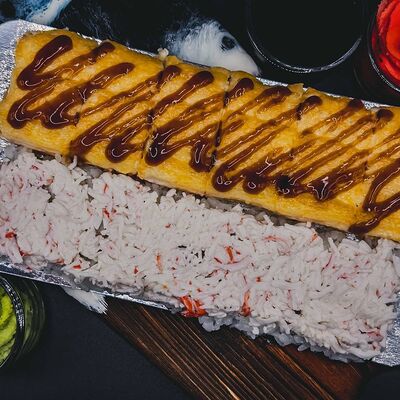 Ролл яки с крабом в Sushi Time по цене 480 ₽
