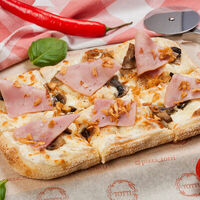 Ветчина и грибы Рим в Perotti Pizza