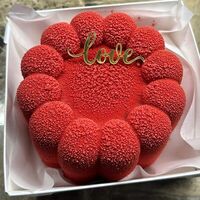 Муссовый бенто-торт красный loveв Allowberry