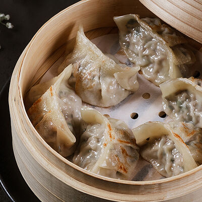 Гёдза с осьминогом в Zuma по цене 1040 ₽