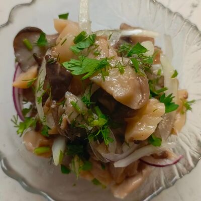 Вёшенки маринованные в Вкусно еда по цене 219 ₽