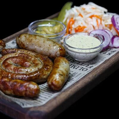 Ассорти колбасокв GQ по цене 860 ₽