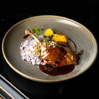 Утиная ножка Конфи с ризотто из Венере в Бар & ресторан Луч