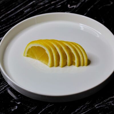 Лимон в Luna по цене 80 ₽