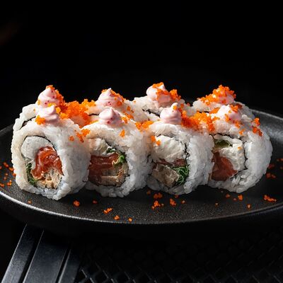 Шеф-ролл с лососем и омлетом в Густо & Пряно по цене 838 ₽