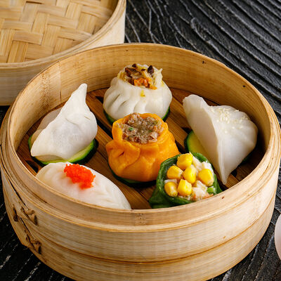 Димсам со свининой в Ginza по цене 890 ₽