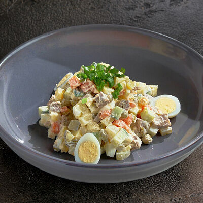 Оливье с языкомв Ginza по цене 990 ₽