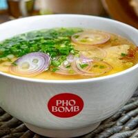 Фо-га в Pho Bomb