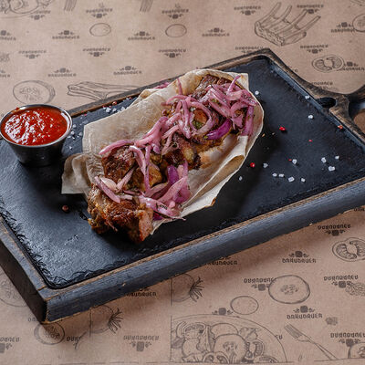 Шашлык из свинины в Braubauer по цене 590 ₽