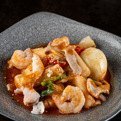 Токпокки с морепродуктами в Джонга по цене 690 ₽