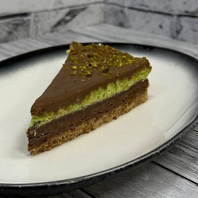 Торт Дубайский шоколад в Лацио пицца по цене 680 ₽